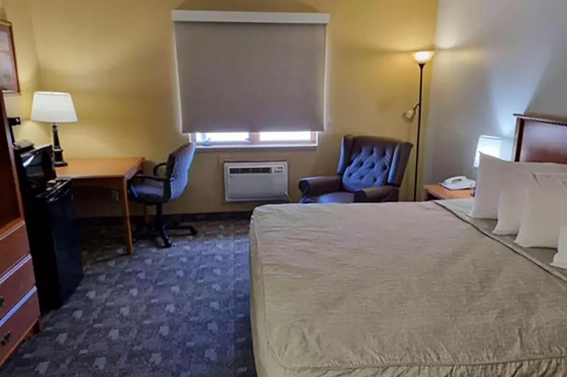 اتاق لوکس با تخت بزرگ, Governors Inn A Travelodge By Wyndham