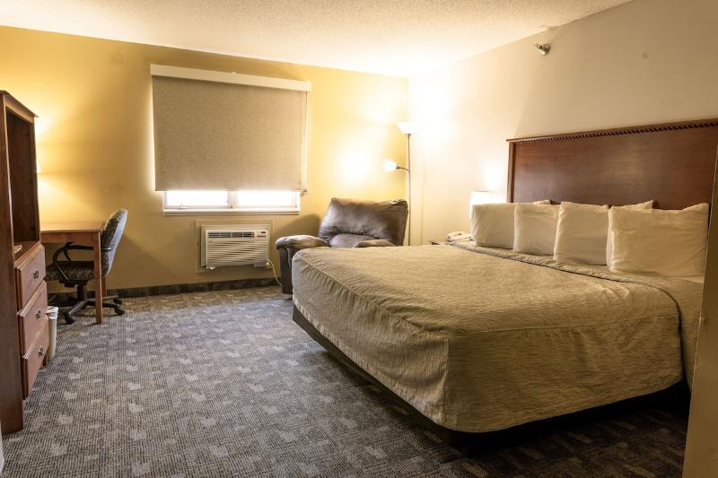 Номер Стандарт Кровать Кинг Адаптированный для Инвалидов, Governors Inn A Travelodge By Wyndham