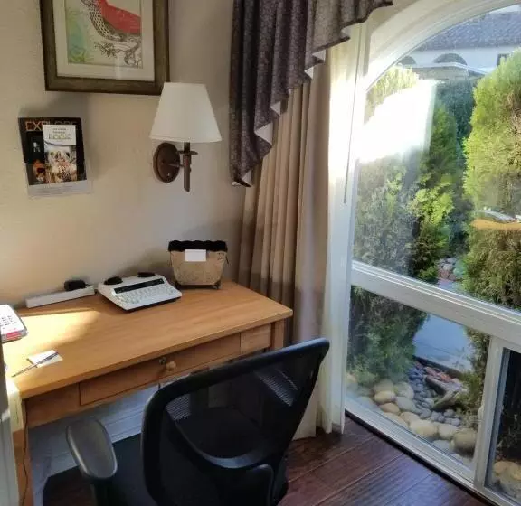 اتاق استاندارد, Los Gatos Garden Inn