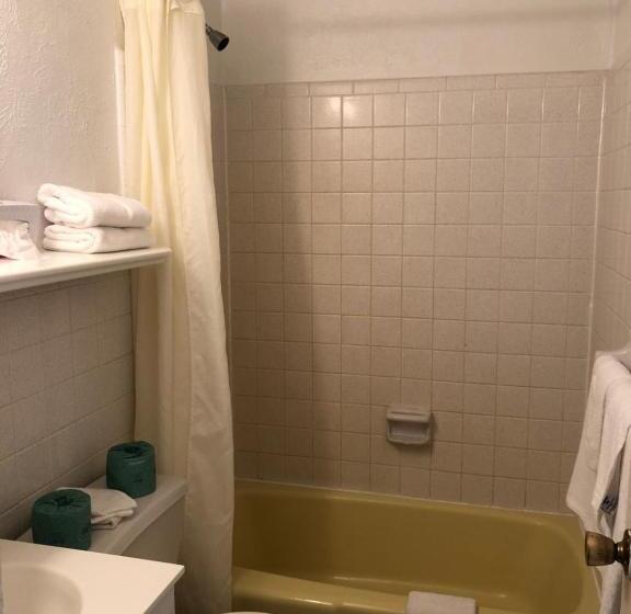 스위트 킹사이즈 침대, Granada Ocean Resort