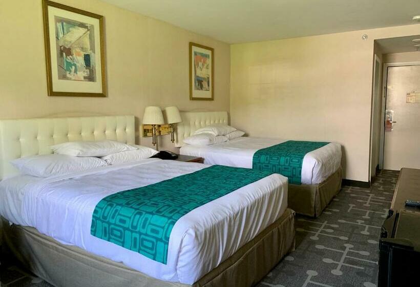 غرفة قياسية سرير كينج, Howard Johnson By Wyndham Williamstown