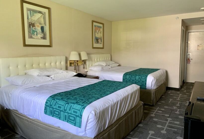 Номер Стандарт 2 Двуспальные Кровати, Howard Johnson By Wyndham Williamstown