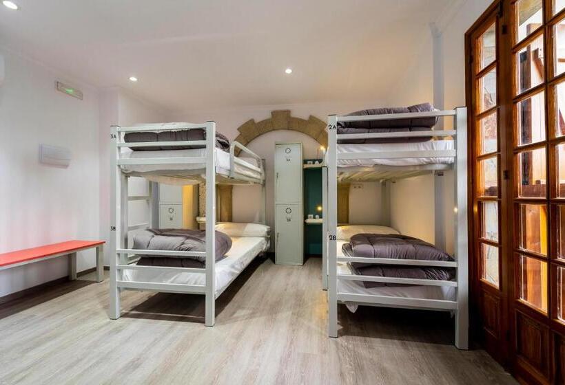 家庭间, Albergue Mirador De Pedrouzo