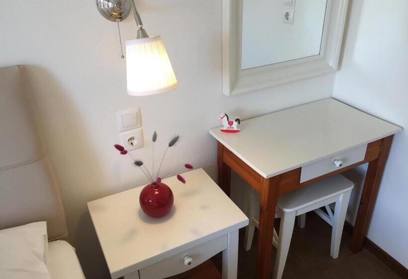 스탠다드 룸 바다 전망, Alexandris