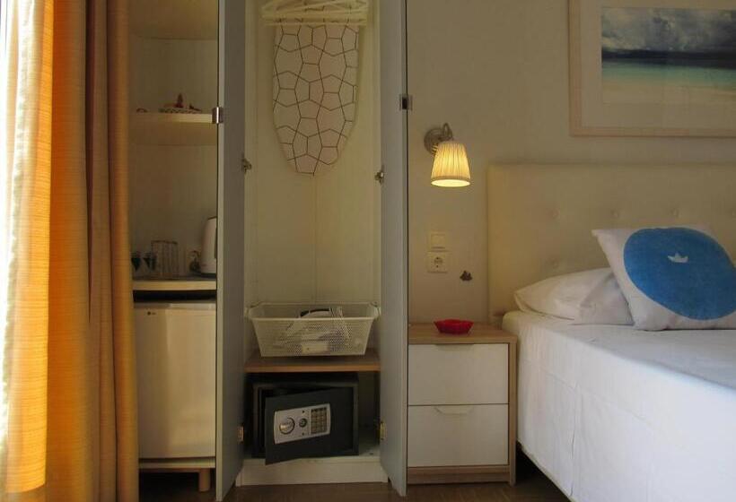 기본룸, Alexandris