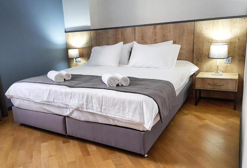 스탠다드 룸, Alpha