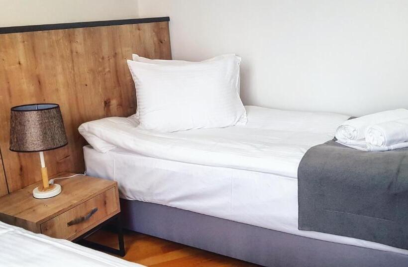 스탠다드 룸, Alpha