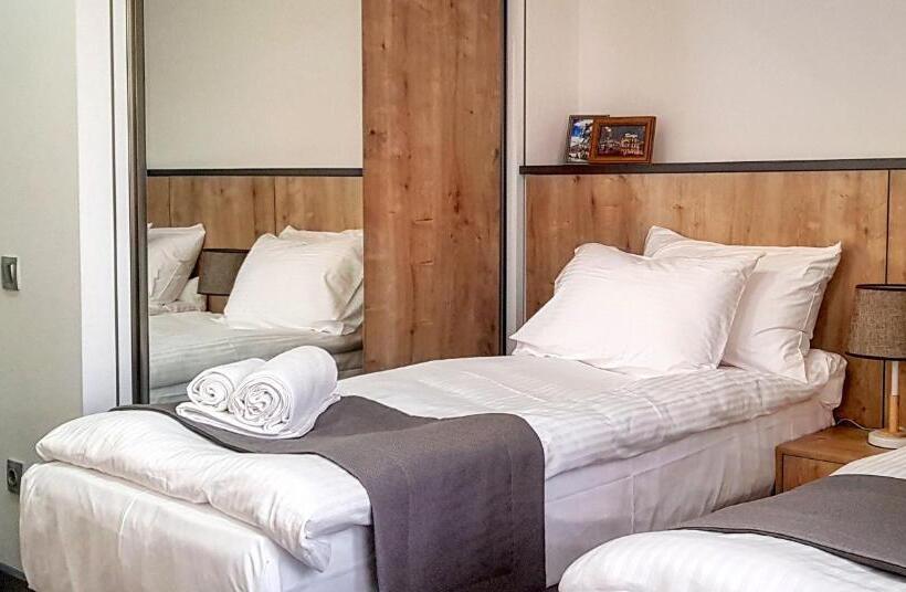 패밀리 스튜디오, Alpha