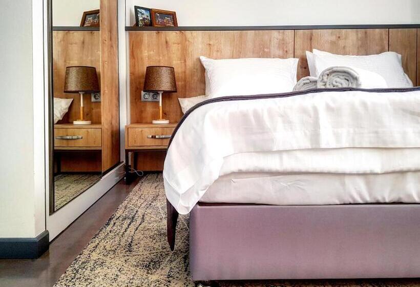 패밀리 스튜디오, Alpha