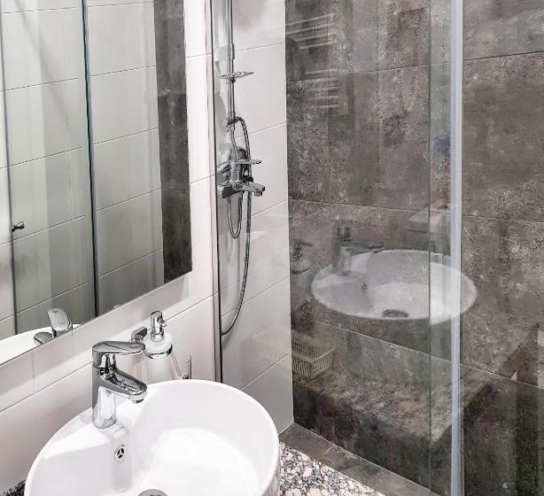 스탠다드 스튜디오, Alpha