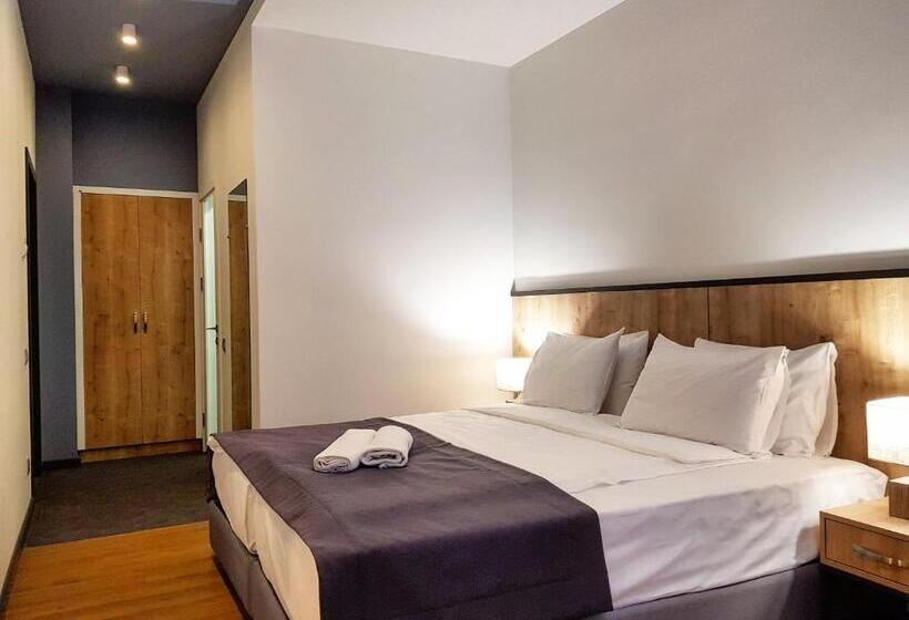 스탠다드 스튜디오, Alpha