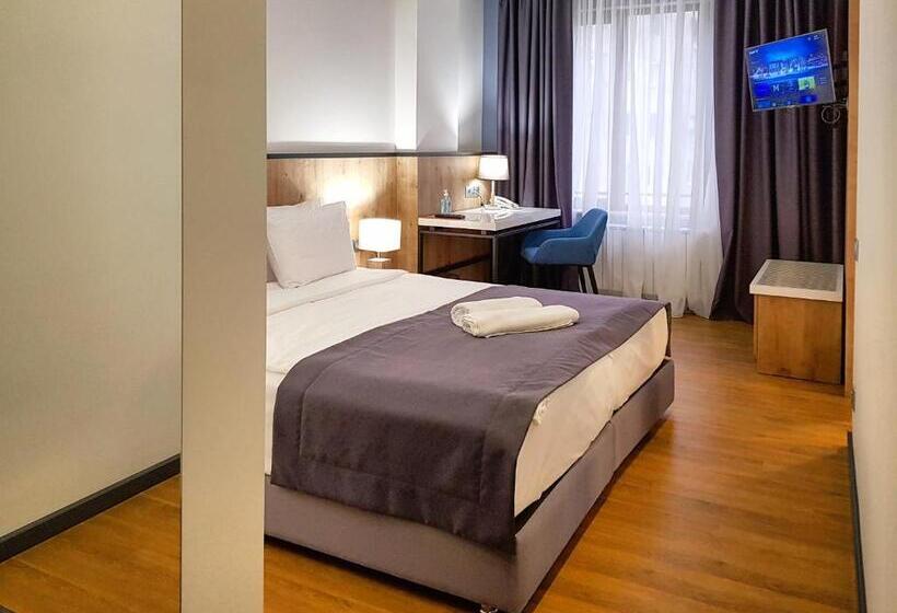 스탠다드 스튜디오, Alpha