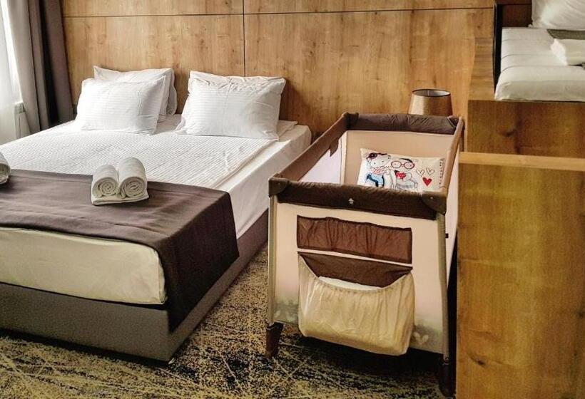 수피리어 룸, Alpha