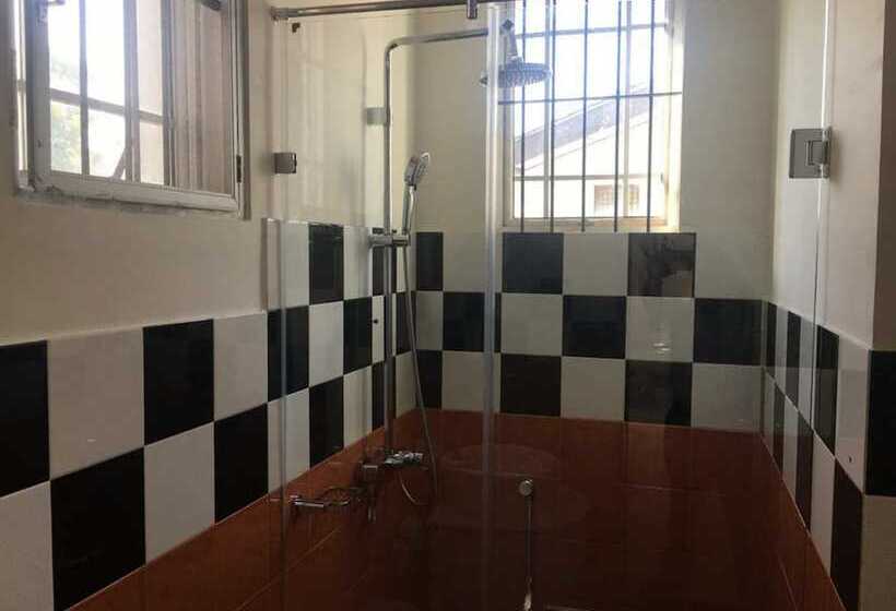 חדר סטנדרט לארבעה, Apna Colombo