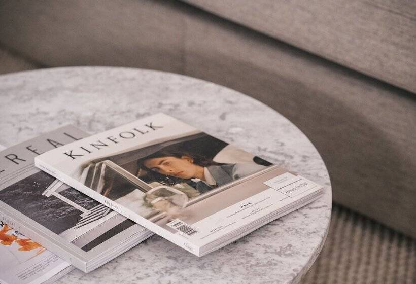 اتاق راحتی, Haus Im Tal