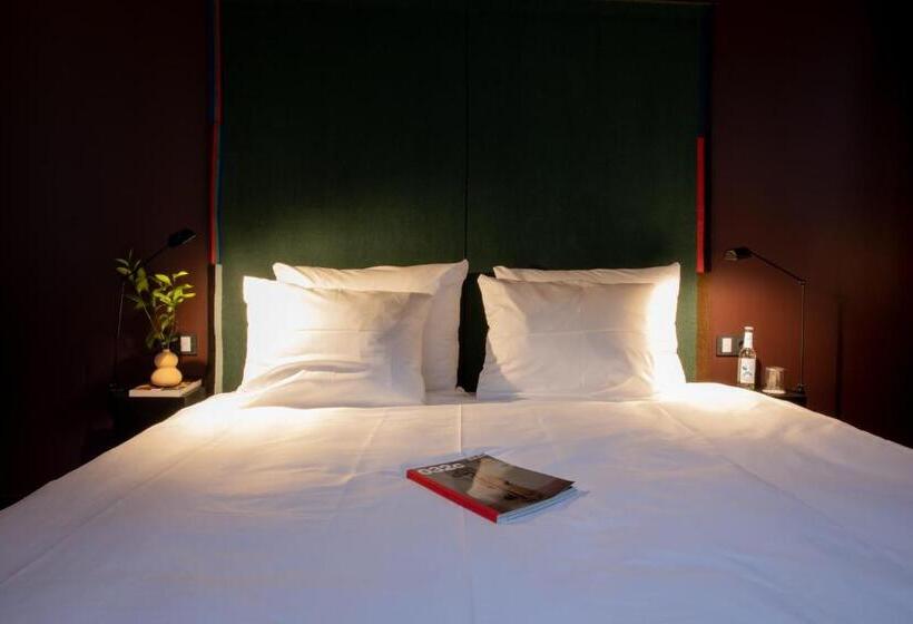 اتاق راحتی, Haus Im Tal