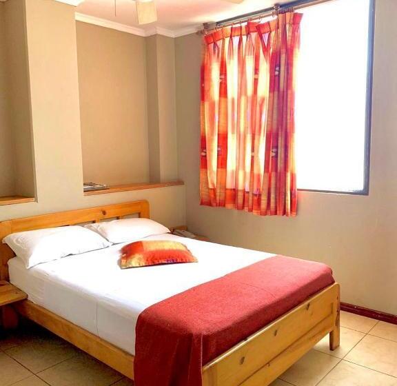 اتاق لوکس, Hostal Quil