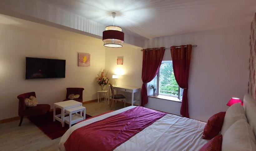 Стандартный Номер Кровать Кинг, Le Relais De La Comté