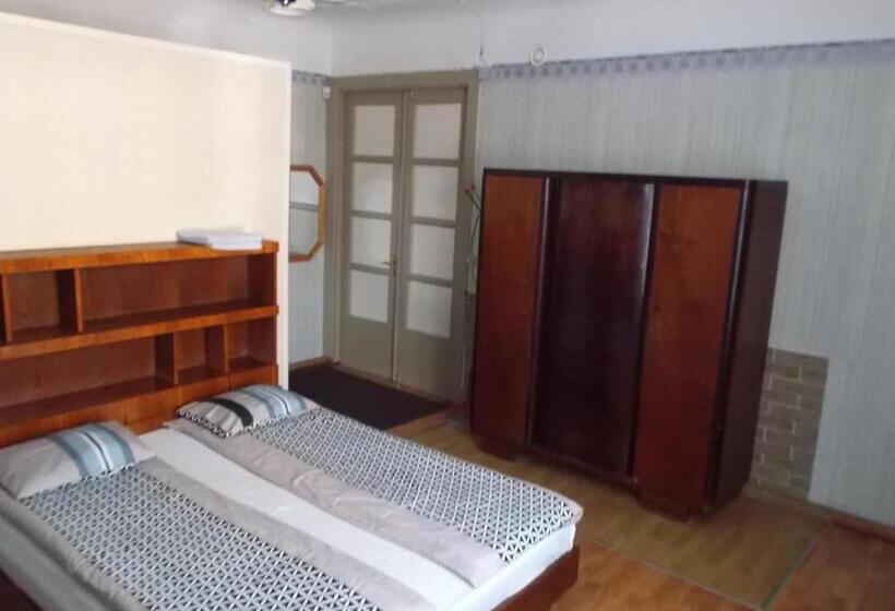 اتاق استاندارد یک نفره, Tore Külalistemaja