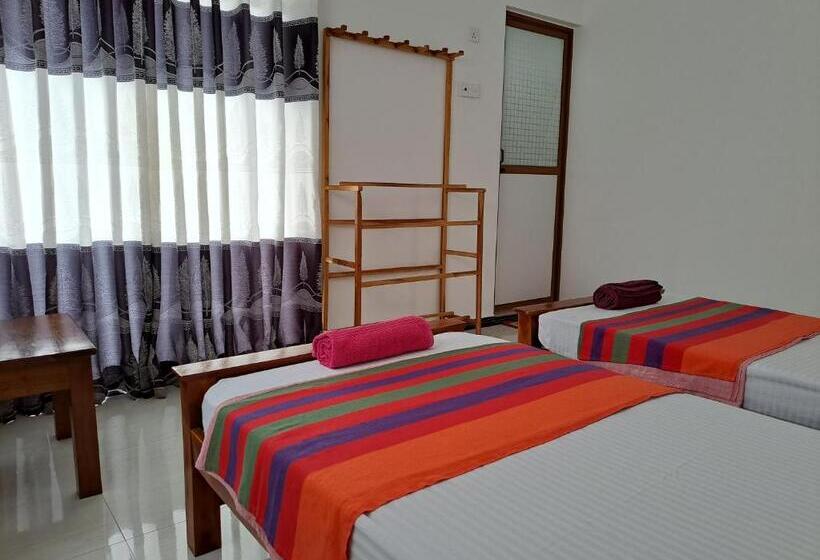 经济房, B & B Charm