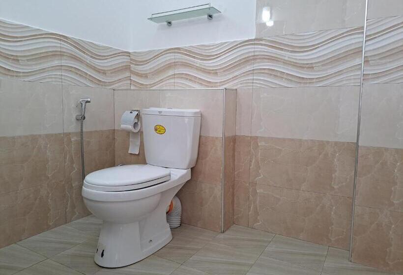 经济房, B & B Charm