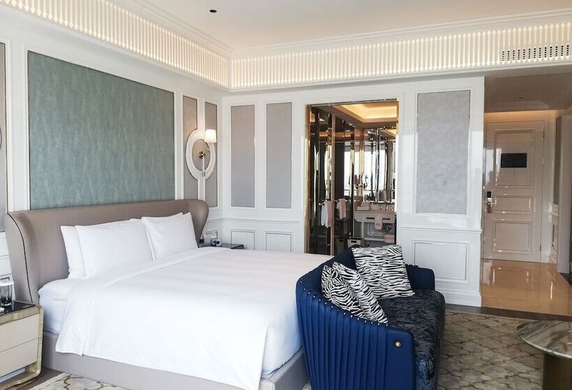 이그제큐티브 룸 킹사이즈 침대, Jin Bei Palace