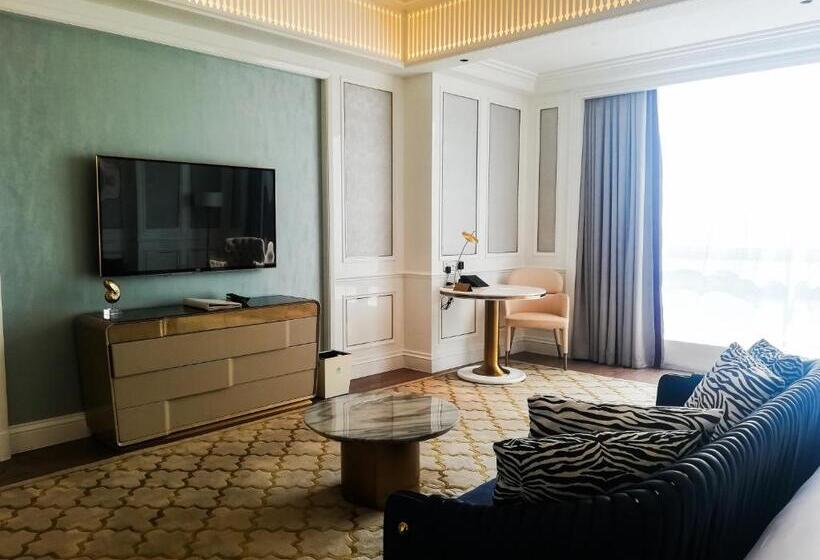 이그제큐티브 룸 킹사이즈 침대, Jin Bei Palace