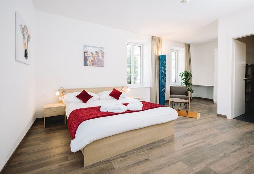 高级大房间, Restaurant La Croix D’or