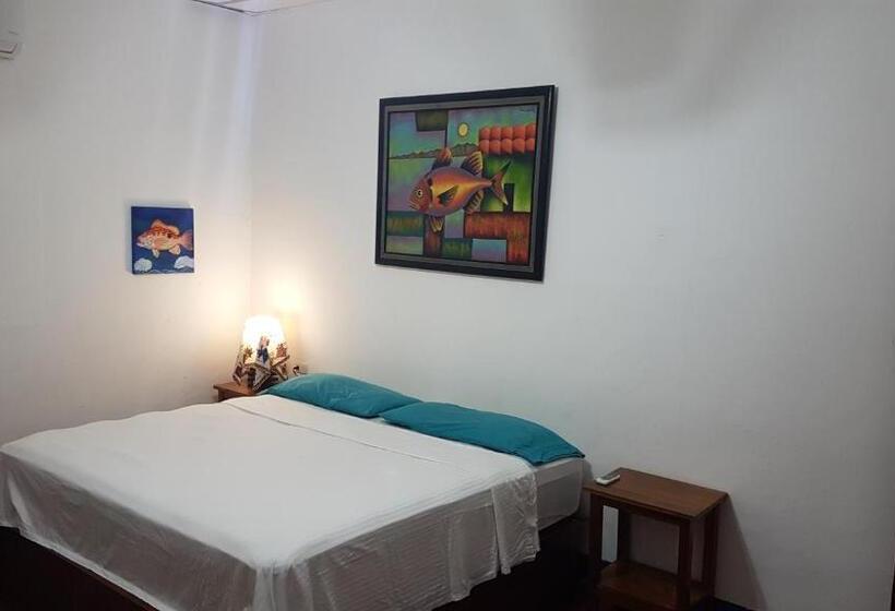 غرفة ديلوكس, Tapihouse