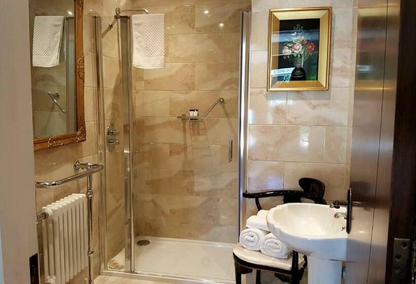 Номер Стандарт, Heather House