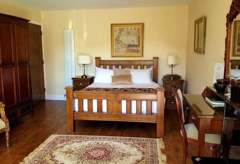 Номер Стандарт, Heather House