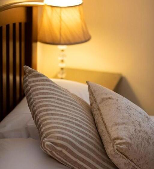 Студио Стандарт Вид на Сад, Heather House