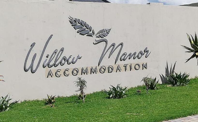 جناح ديلوكس سرير كينج, Willow Manor