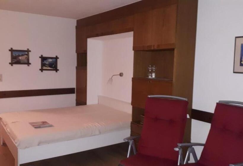 شقة غرفة واحدة, Haus Anderl