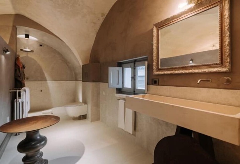 Люкс Повышенной Комфортности, Paragon 700 Boutique Hotel & Spa