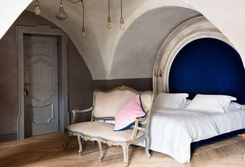 Люкс Повышенной Комфортности, Paragon 700 Boutique Hotel & Spa
