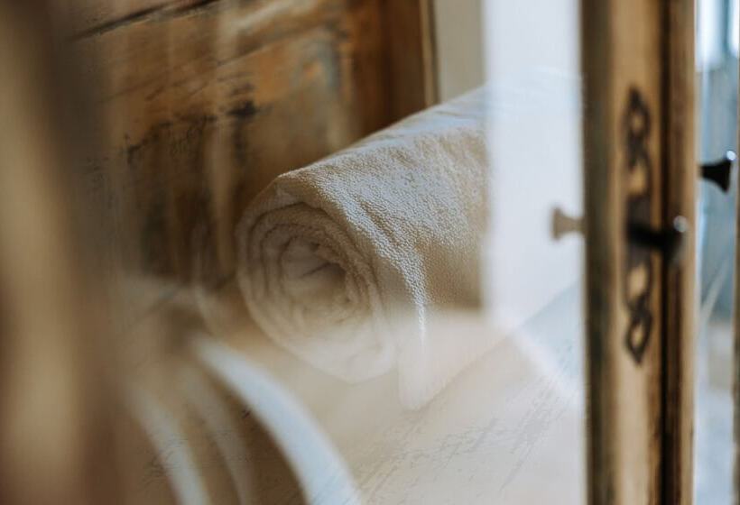 Президентский Люкс, Paragon 700 Boutique Hotel & Spa