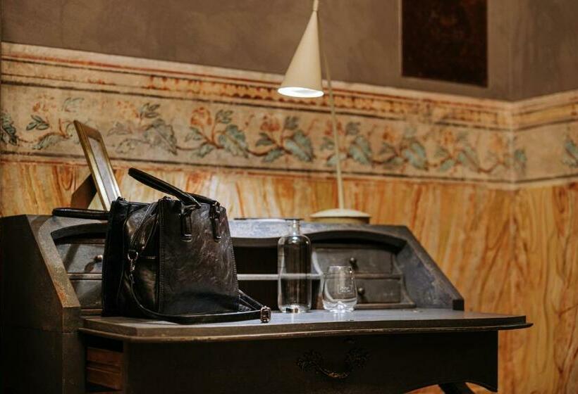 Люкс Повышенной Комфортности, Paragon 700 Boutique Hotel & Spa