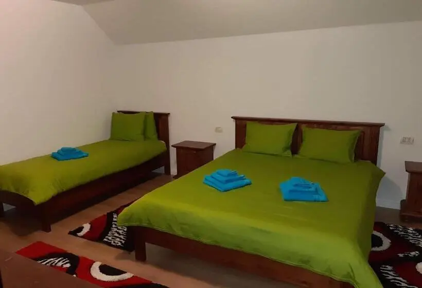 Comfort Kolmen Hengen Huone, Vila Confort