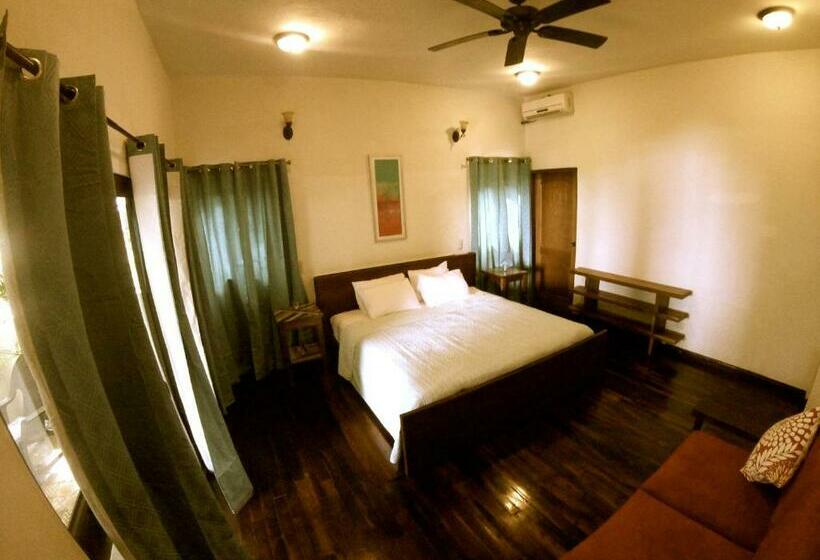 חדר דלוקס עם מרפסת נוף לים, Artesano Hotel Cafe