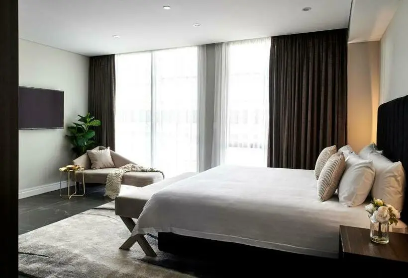 キングサイズベッドのジュニアスイート, Crowne Plaza Sydney Burwood, An Ihg