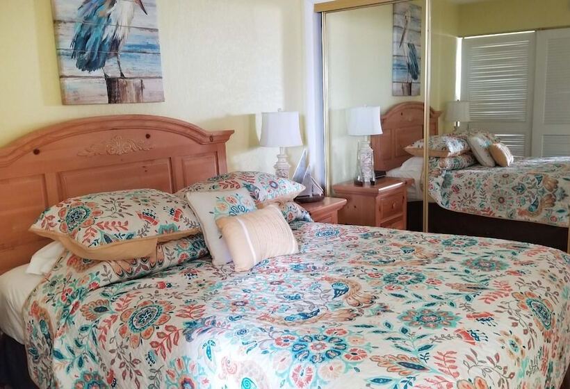 Студия Deluxe, Gulf Winds Resort By Travel Resort Services