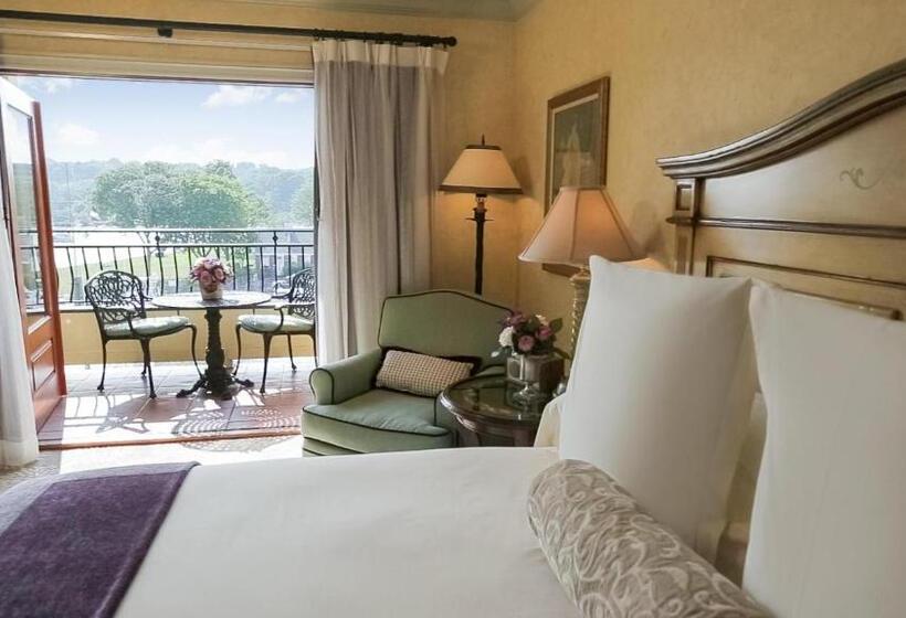 스탠다드 룸 킹사이즈 침대, Delamar Greenwich Harbor