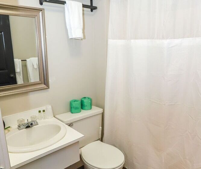 Номер Стандарт Двуспальная Кровать, Gunstock Inn & Suites