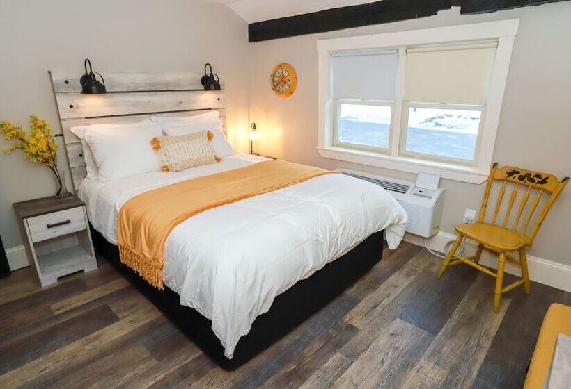 Quarto Estandar Cama Casal, Gunstock Inn & Suites