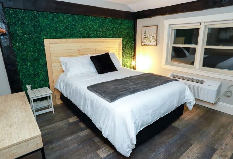 스탠다드 룸 더블 침대, Gunstock Inn & Suites