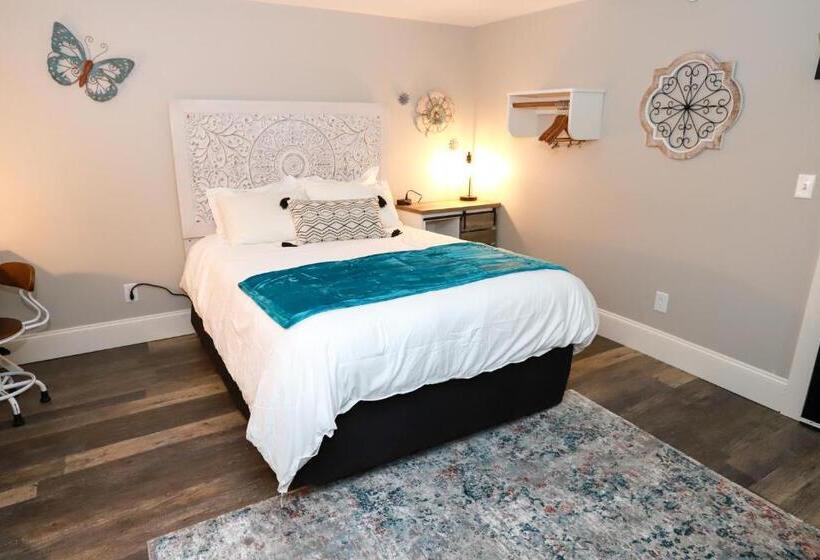 Номер Стандарт, Gunstock Inn & Suites
