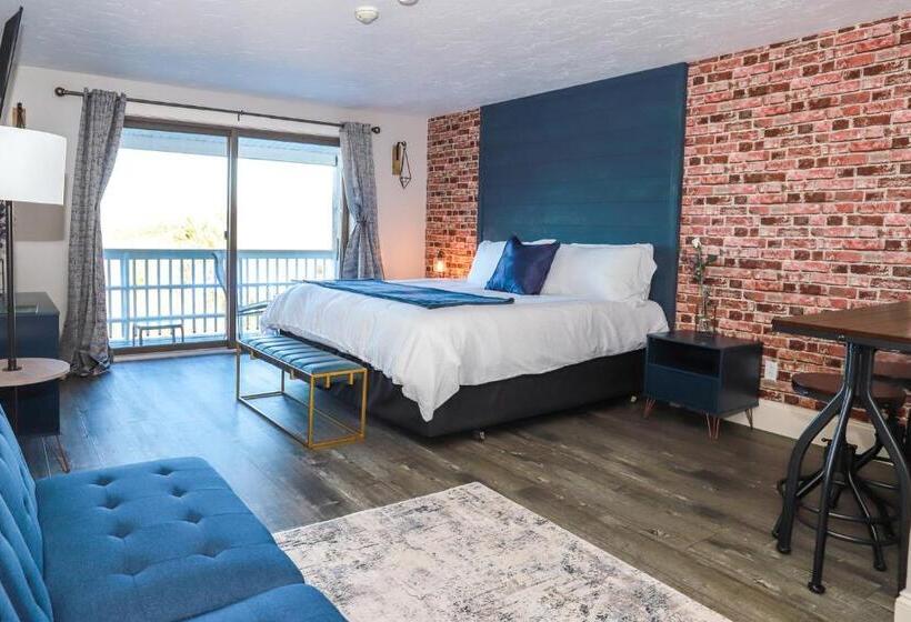 스탠다드 룸 킹사이즈 침대, Gunstock Inn & Suites