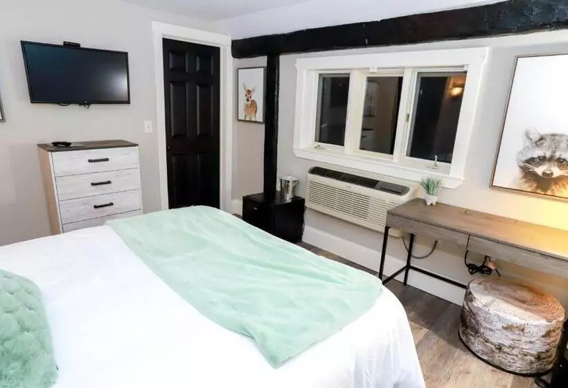 اتاق استاندارد با چشم‌انداز, Gunstock Inn & Suites