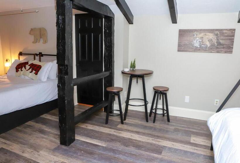 스탠다드 트리플 룸, Gunstock Inn & Suites